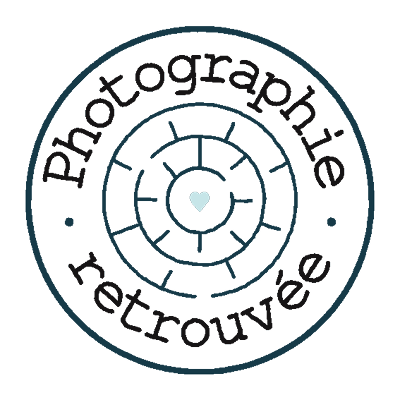 Photographie retrouvee Logo